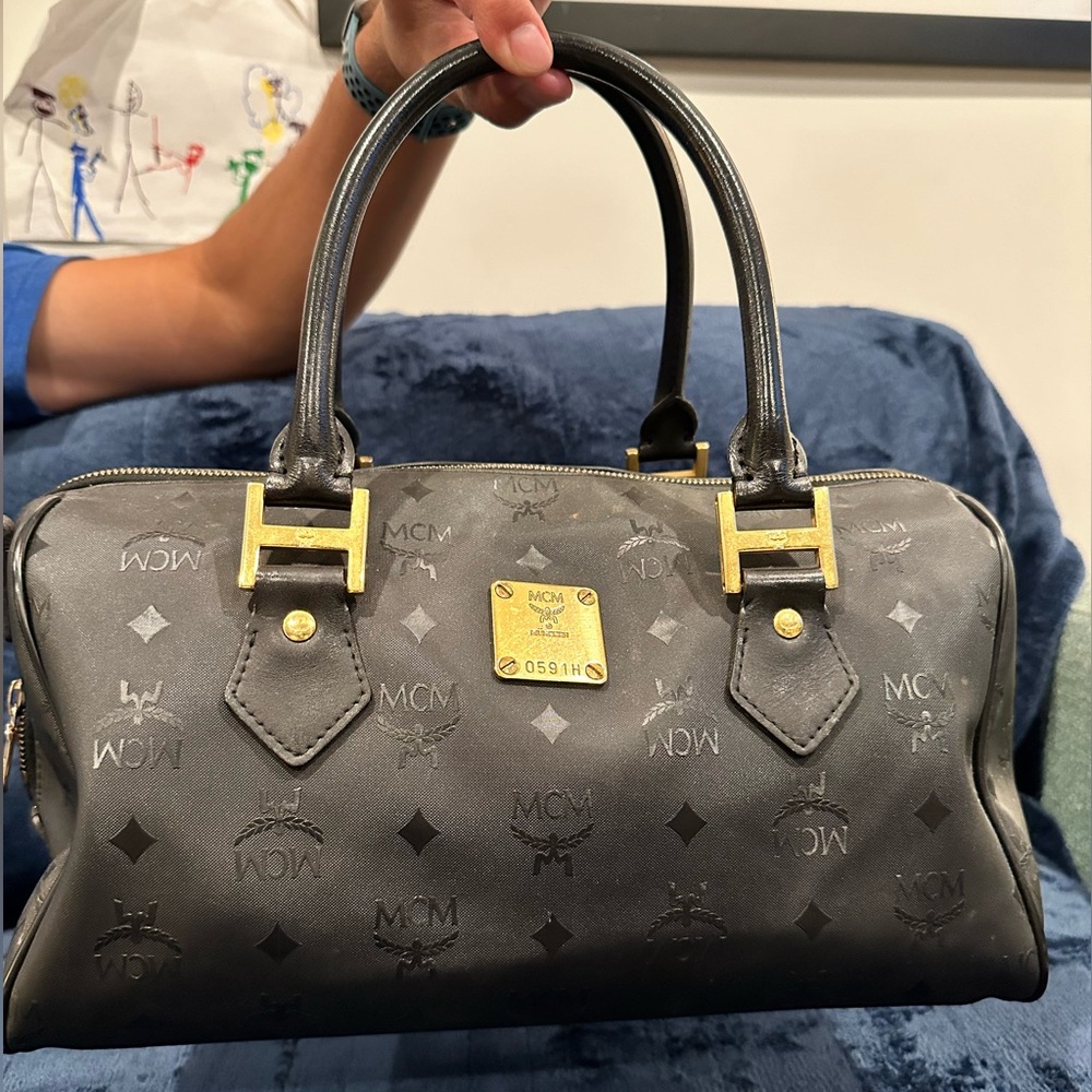 🖤🖤 MCM Boston Bag EUC 🖤🖤 - Picture 15 of 15